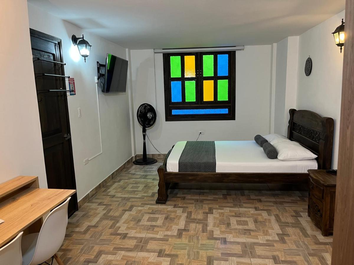 Santiago Dc Hotel Кали Екстериор снимка