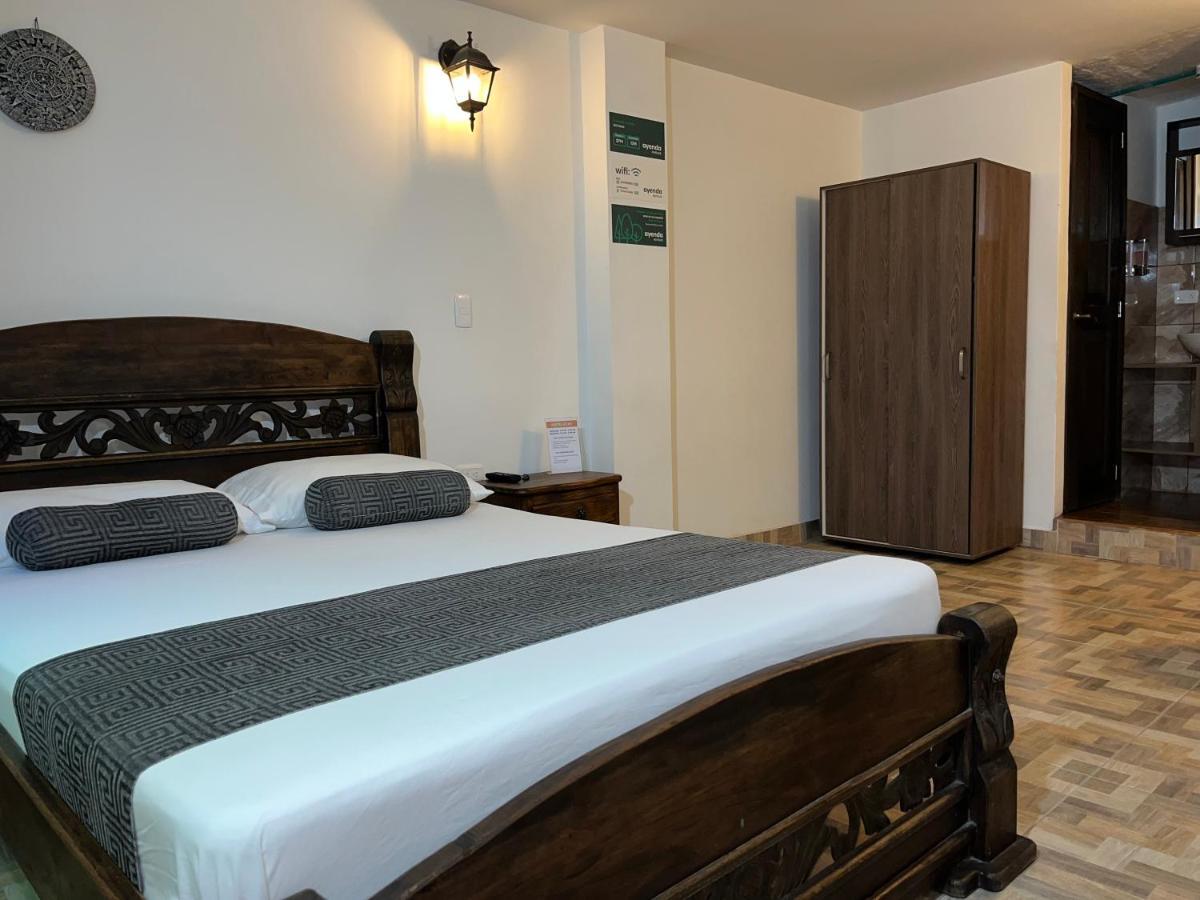 Santiago Dc Hotel Кали Екстериор снимка