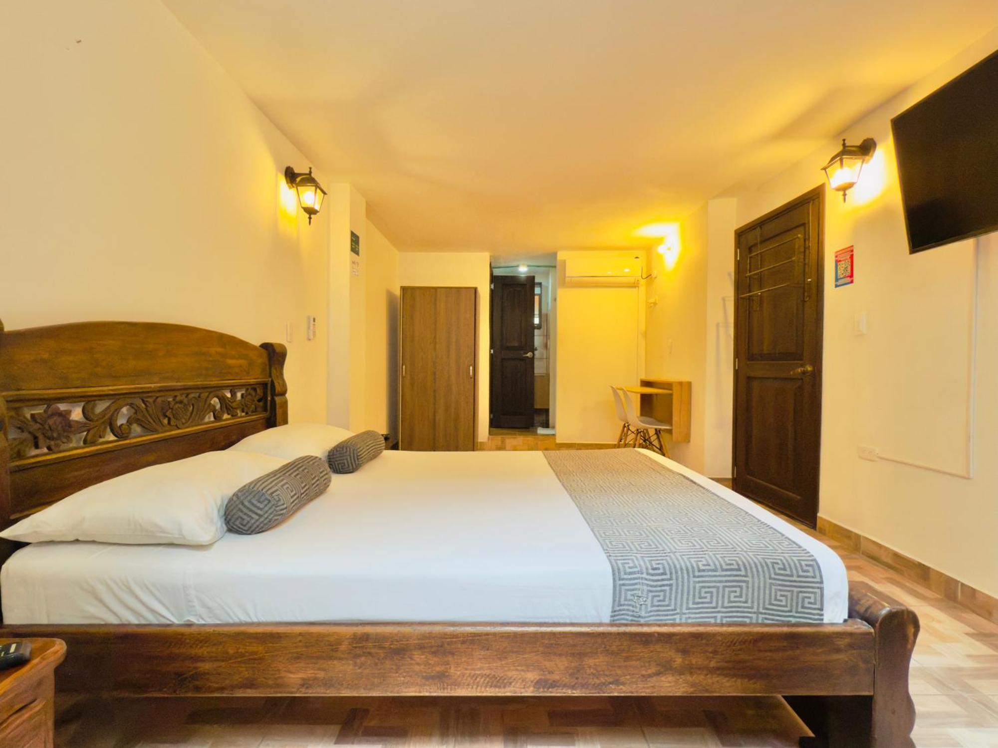 Santiago Dc Hotel Кали Екстериор снимка